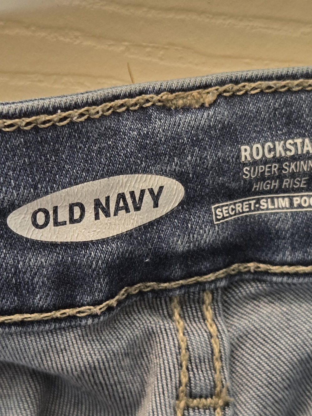 Old Navy High-Rise Button-Fly Medium Blue Jeans - Picture 4 of 5